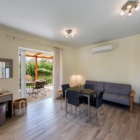 Estia Coastal Dream - Lush & Enchanting Garden Gem Appartement *