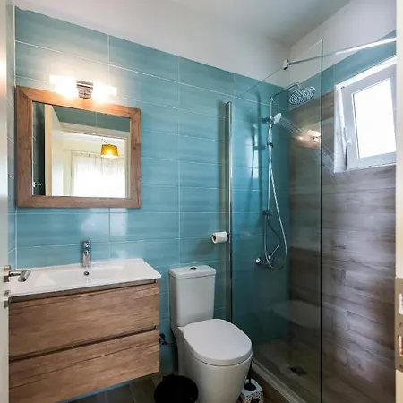 Estia Coastal Dream - Lush & Enchanting Garden Gem *