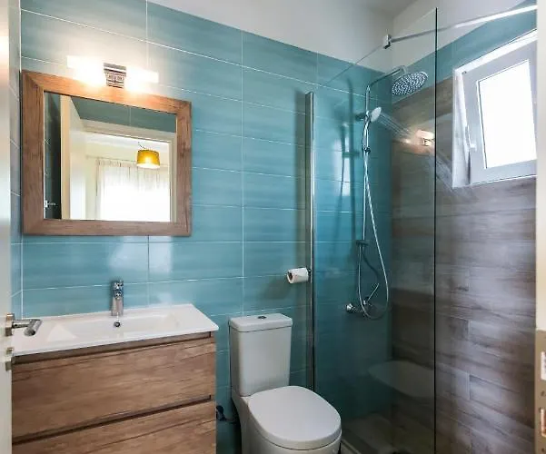 Estia Coastal Dream - Lush & Enchanting Garden Gem *