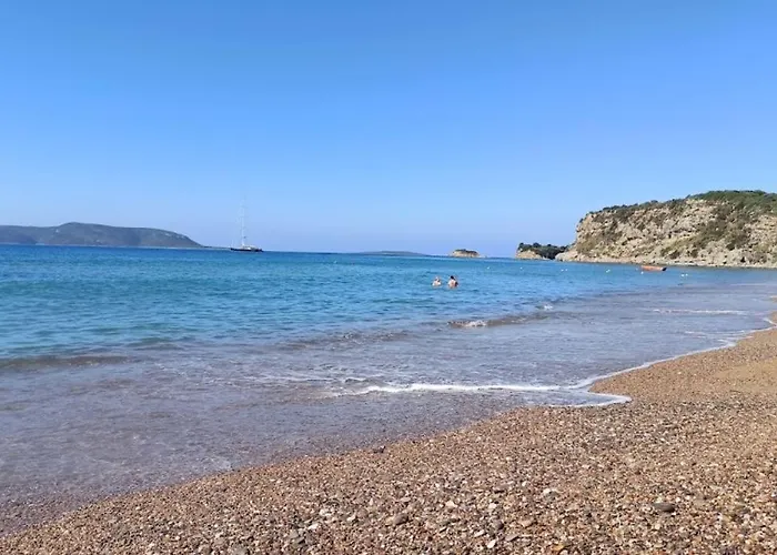 Estia Coastal Dream - Lush & Enchanting Garden Gem * Finikounta