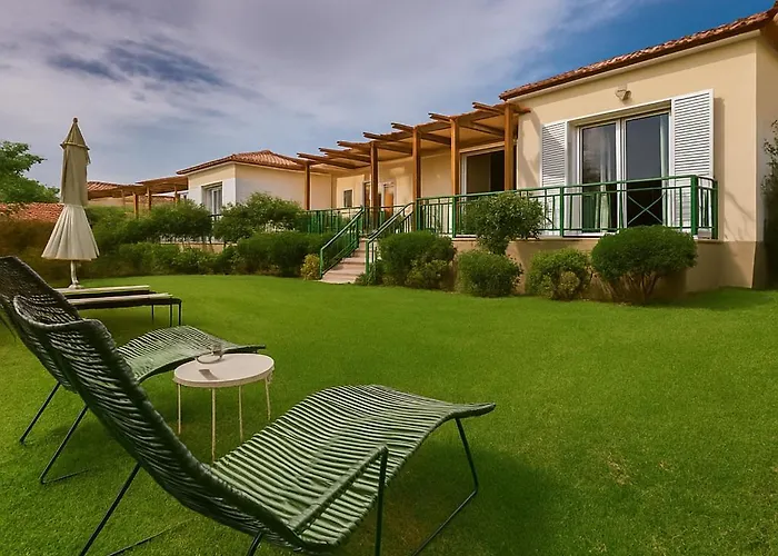 Estia Coastal Dream - Lush & Enchanting Garden Gem Lejlighed *